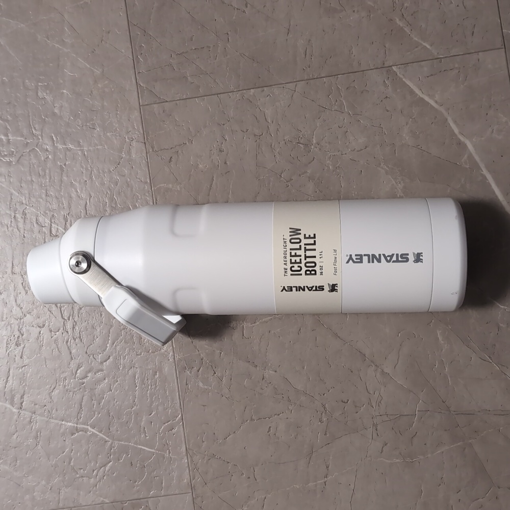 ICEFLOW™ BOTTLE WITH FAST FLOW LID | 36 OZ